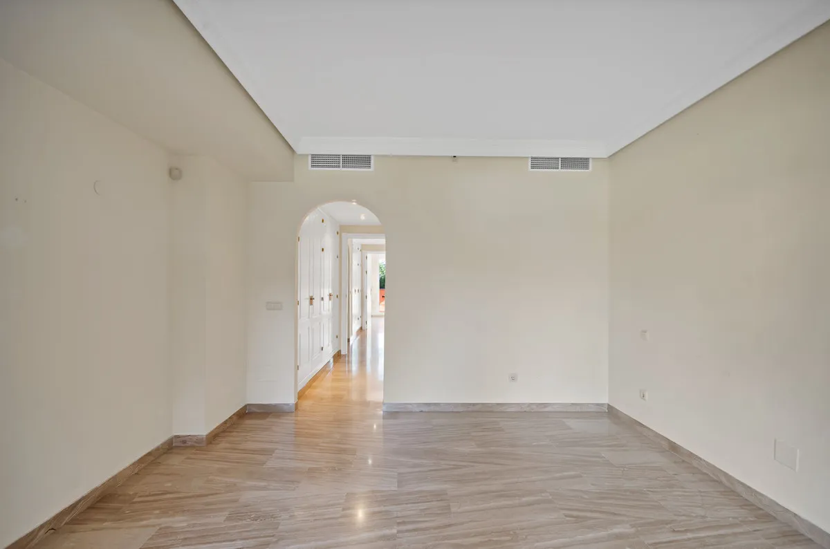 dcffd6a4-60bb-4ec9-9bb0-61f5cb87138e