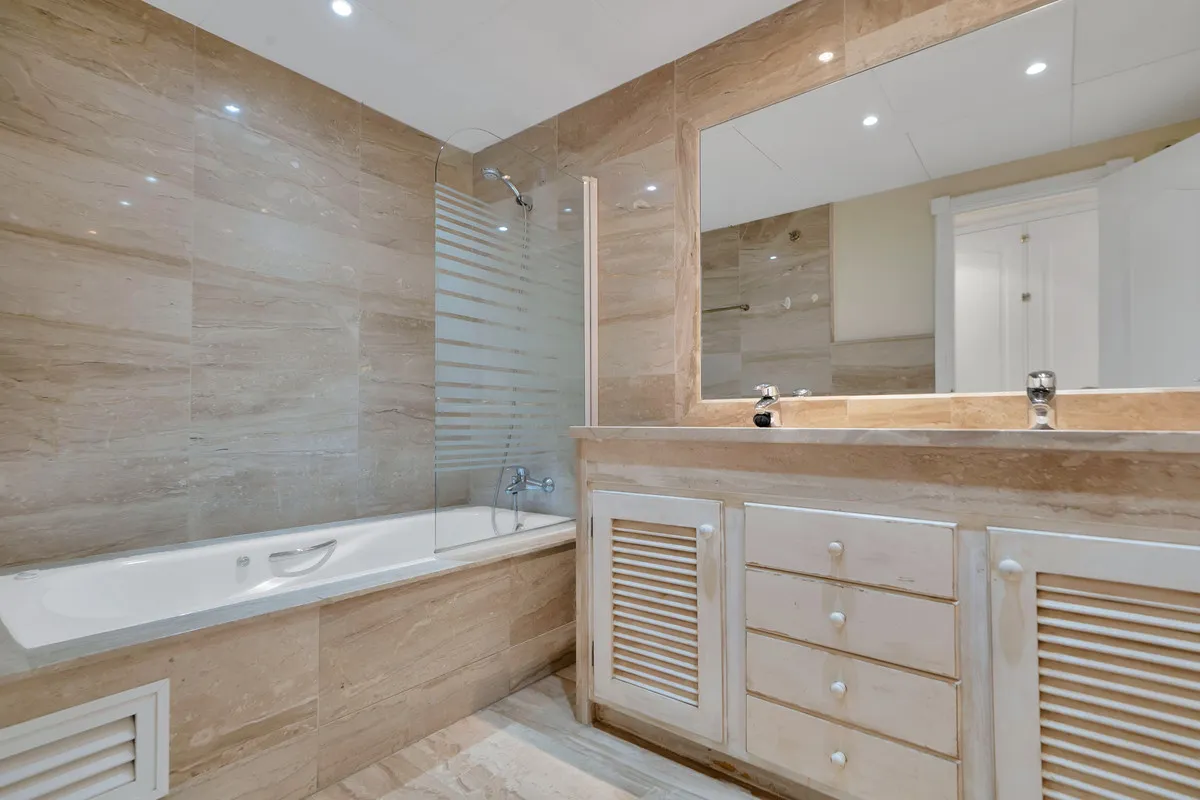 e81caed3-411a-4595-8245-b9a1467ff3c5