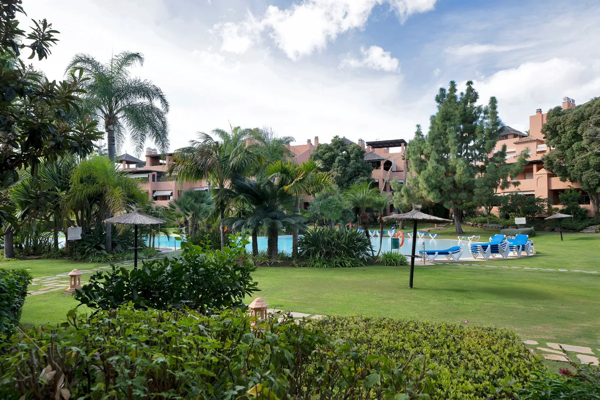 f0b66170-4418-44ad-921c-857455fde529