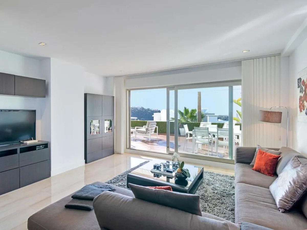 285d78a4-1ad2-4e69-b729-d1289340c34e