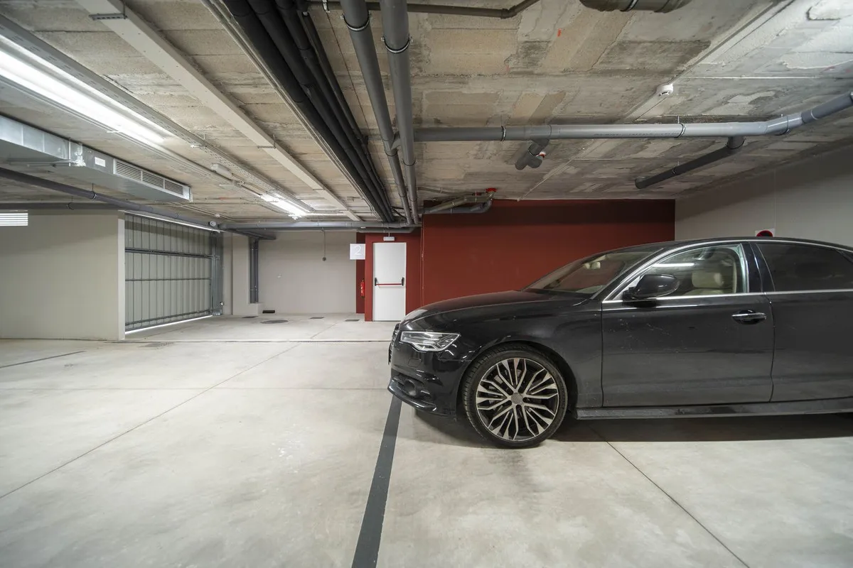 e51eacb6-cd4b-405d-8739-cf64c53fcb57