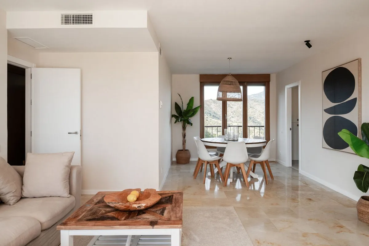 e4e63c1e-25d0-4ea4-8acf-6779b6f087bb