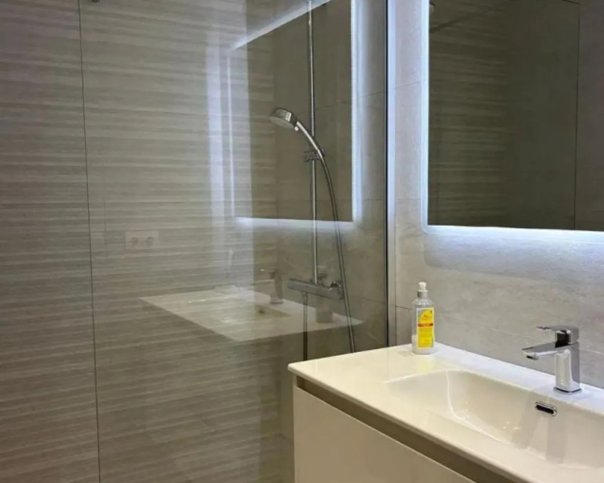 aee3df98-4132-4f1f-8b72-89b8bd2f3adc