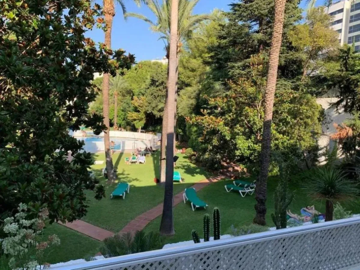 e9ce97bf-dbc5-4bc5-bbb3-173810c70a4a