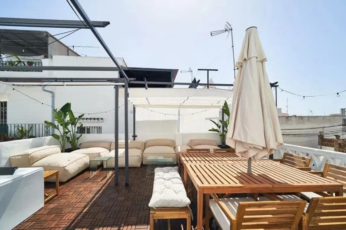 0a60ffd2-5178-49d8-8c50-48aeda96782f