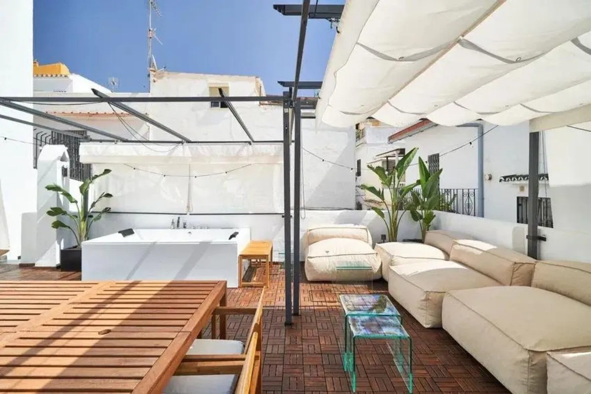 6a21f561-55e9-47be-a1ba-1af8028a3cf8