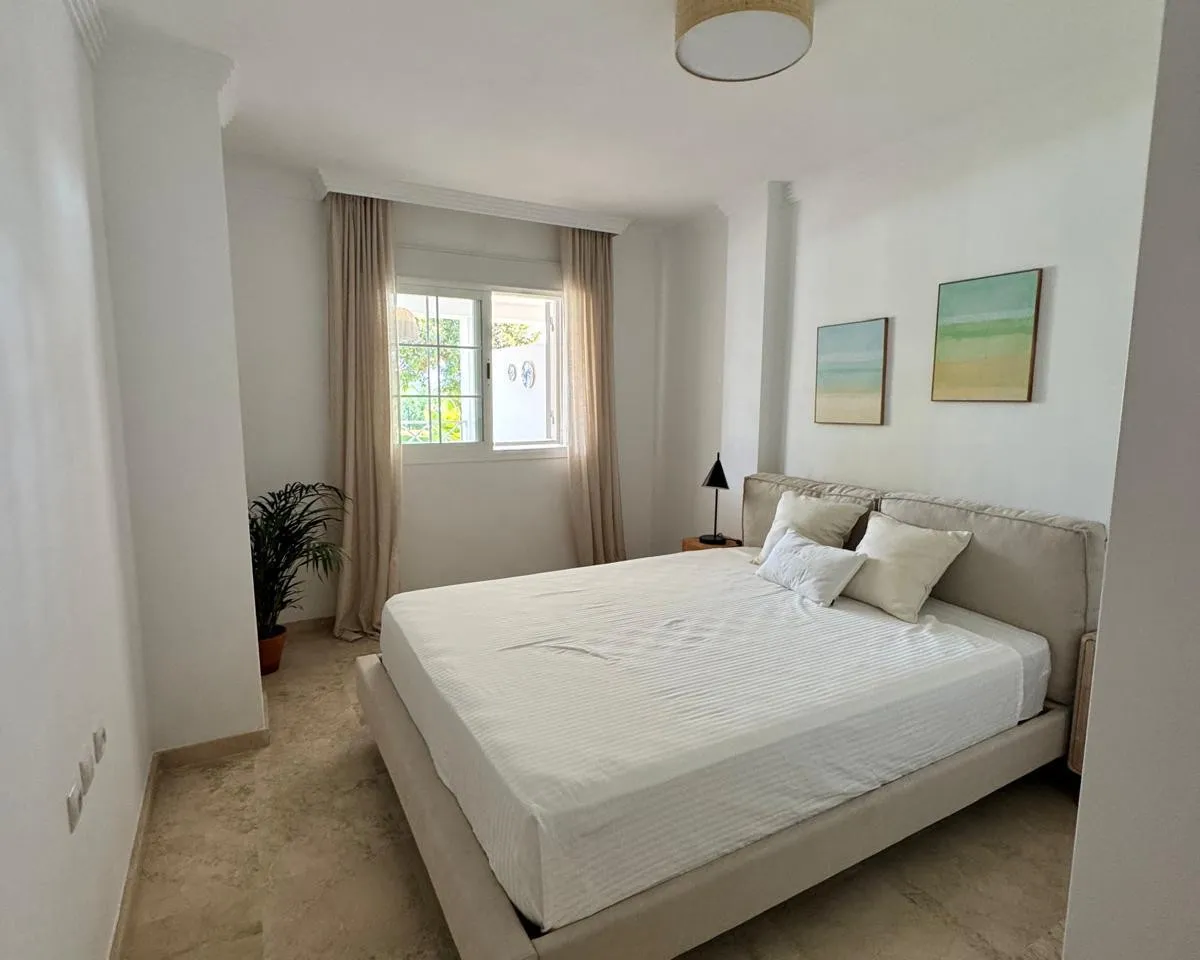 4073f5cb-d09b-4c86-9549-388b963aa399