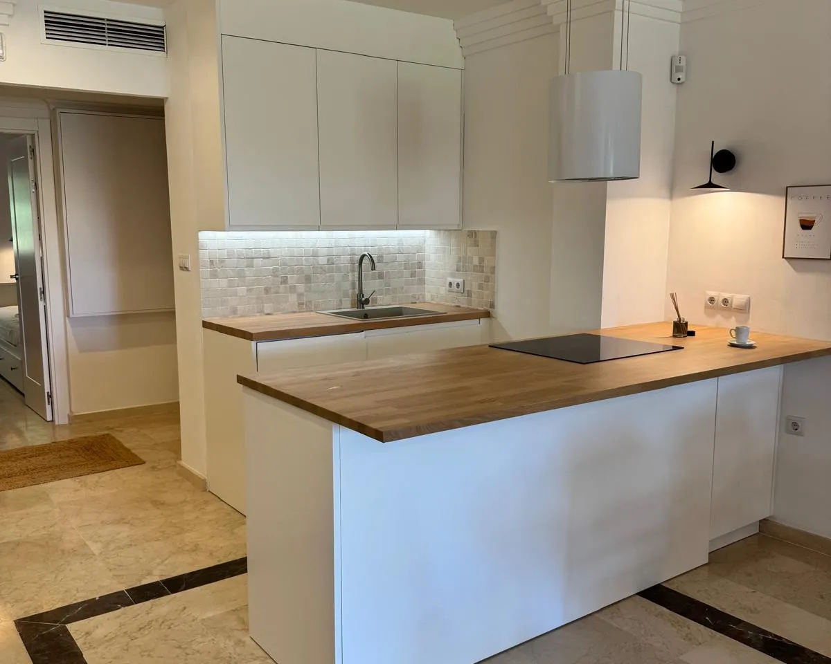 9b961198-4483-49ea-a3c3-ca02fa90a4f7