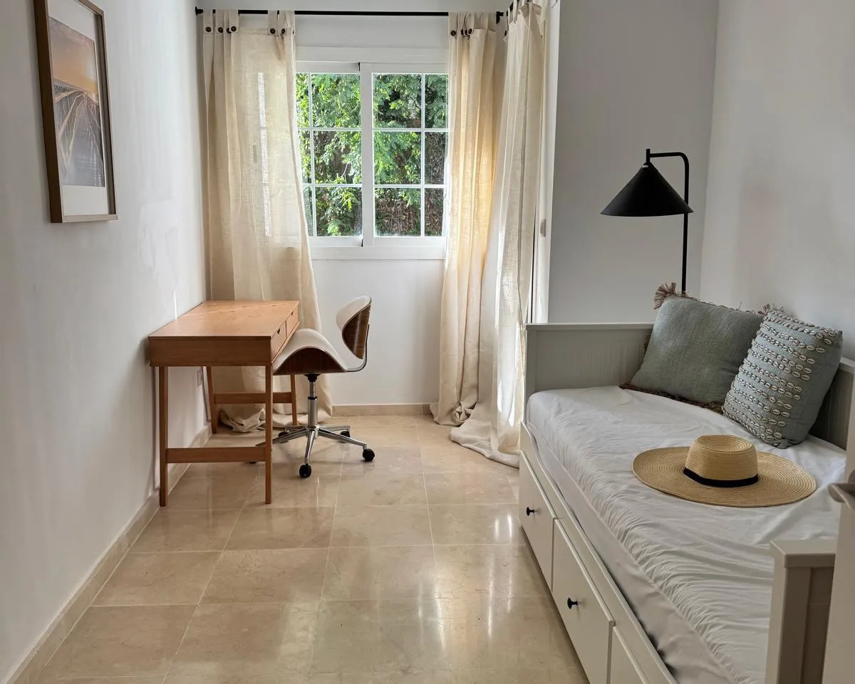 b210e45e-e9fc-4605-a8b8-b274f1d3867b