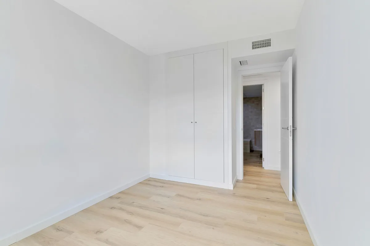 8b000274-1df2-477f-8341-ae1fc434bc5b