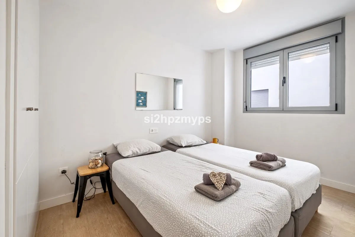 b8a841cf-0cf7-4083-bc68-0c77d9c8e675