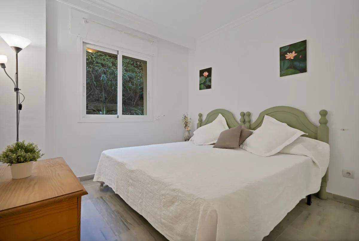 02b56f39-ccec-47ac-a73d-f25dde42a923