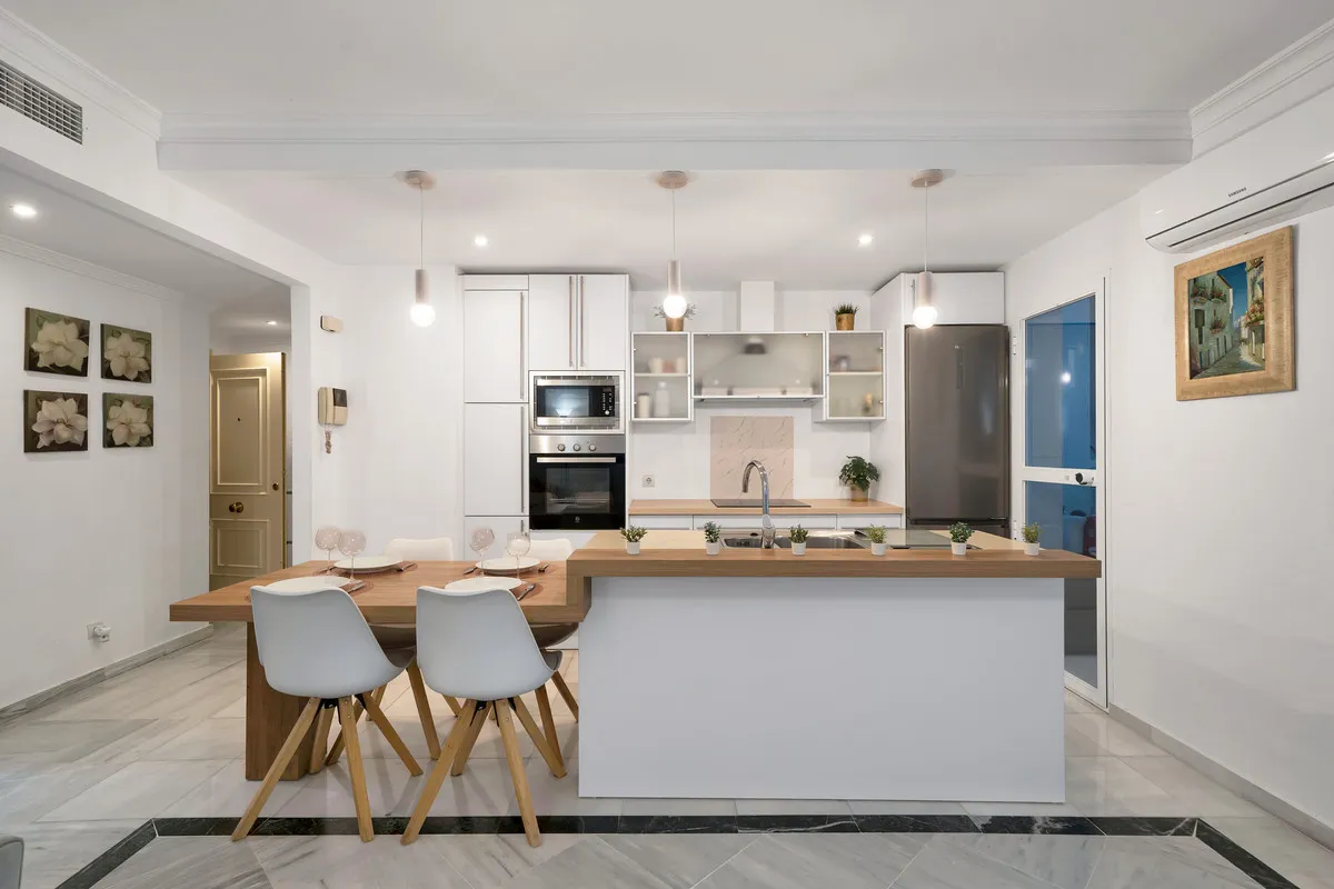 16aa4214-ce6d-4076-a398-728f0f2ff993