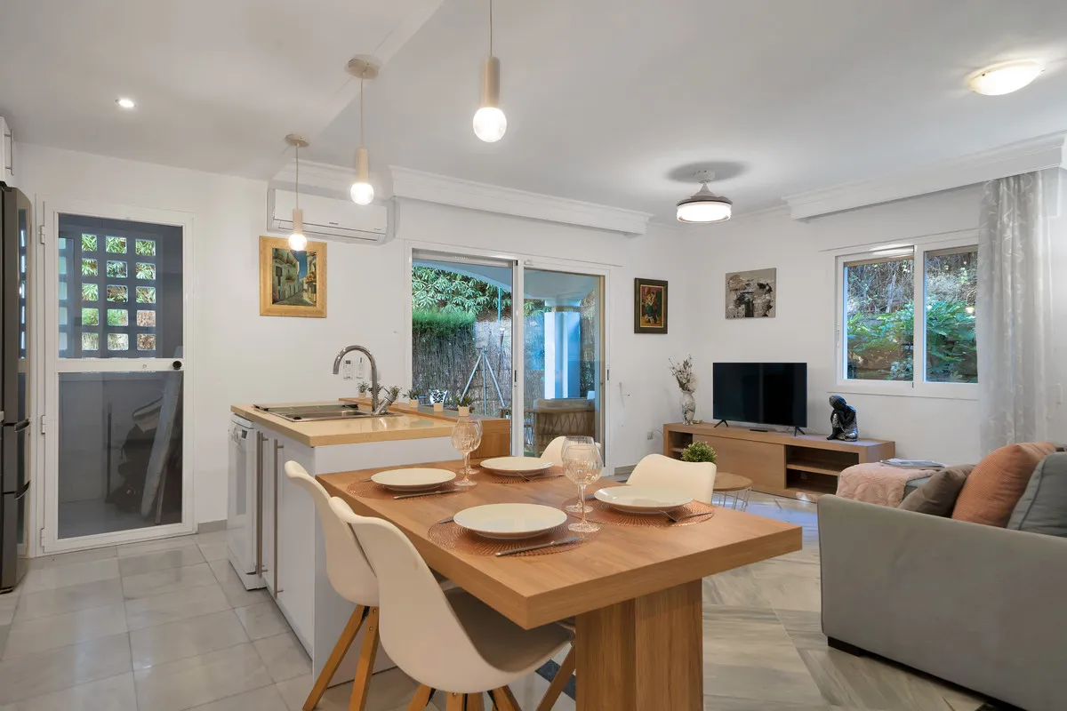 37121662-2918-4101-bd33-f0d04342da34