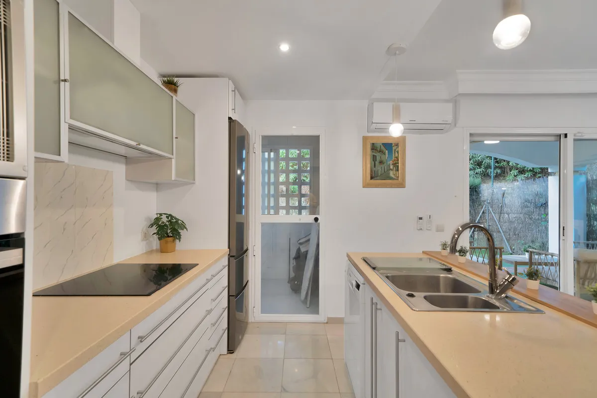 7d78a7ea-572b-4bc3-9929-8837b2e02d97