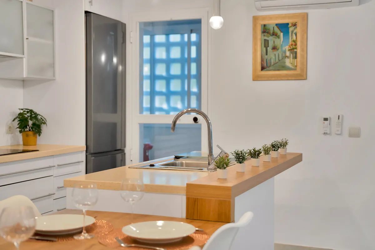 b4417c4e-5bab-4fcb-9abc-09c8e61ab98d