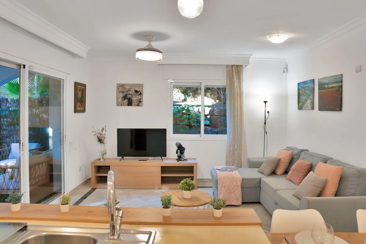 c6f6565c-ad96-444c-8a17-69686f6a3451