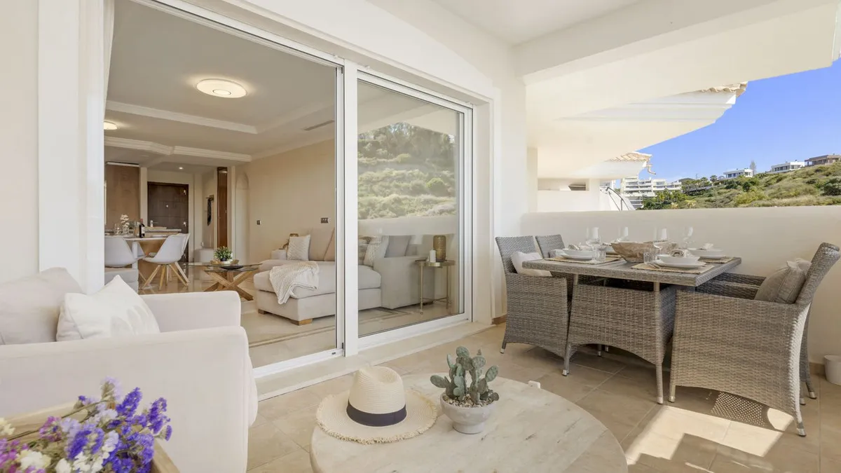 03bdea85-01f1-4fc2-ae36-e2ab3481c07c