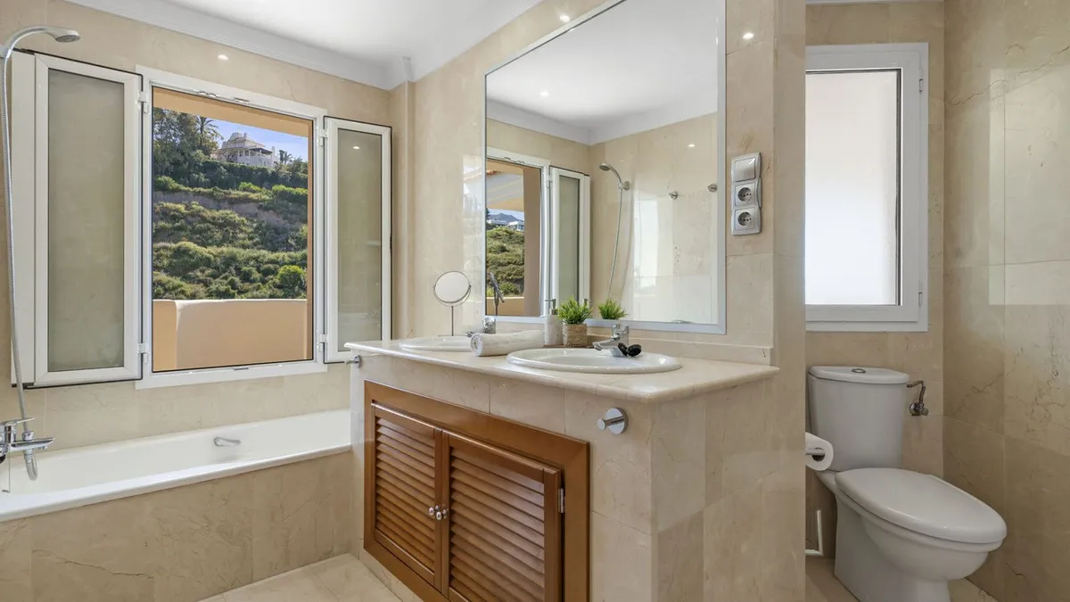 37b9d290-31df-4a80-b5e3-966f3c0d44a9