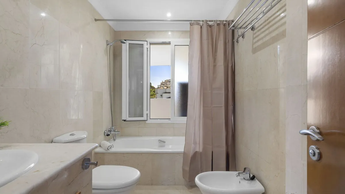 aace5679-7c5d-4e28-bf20-791152212c67