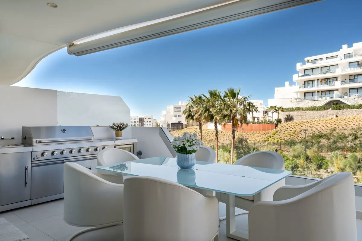 0109f31f-2ed3-438d-b101-a6967429dc9c