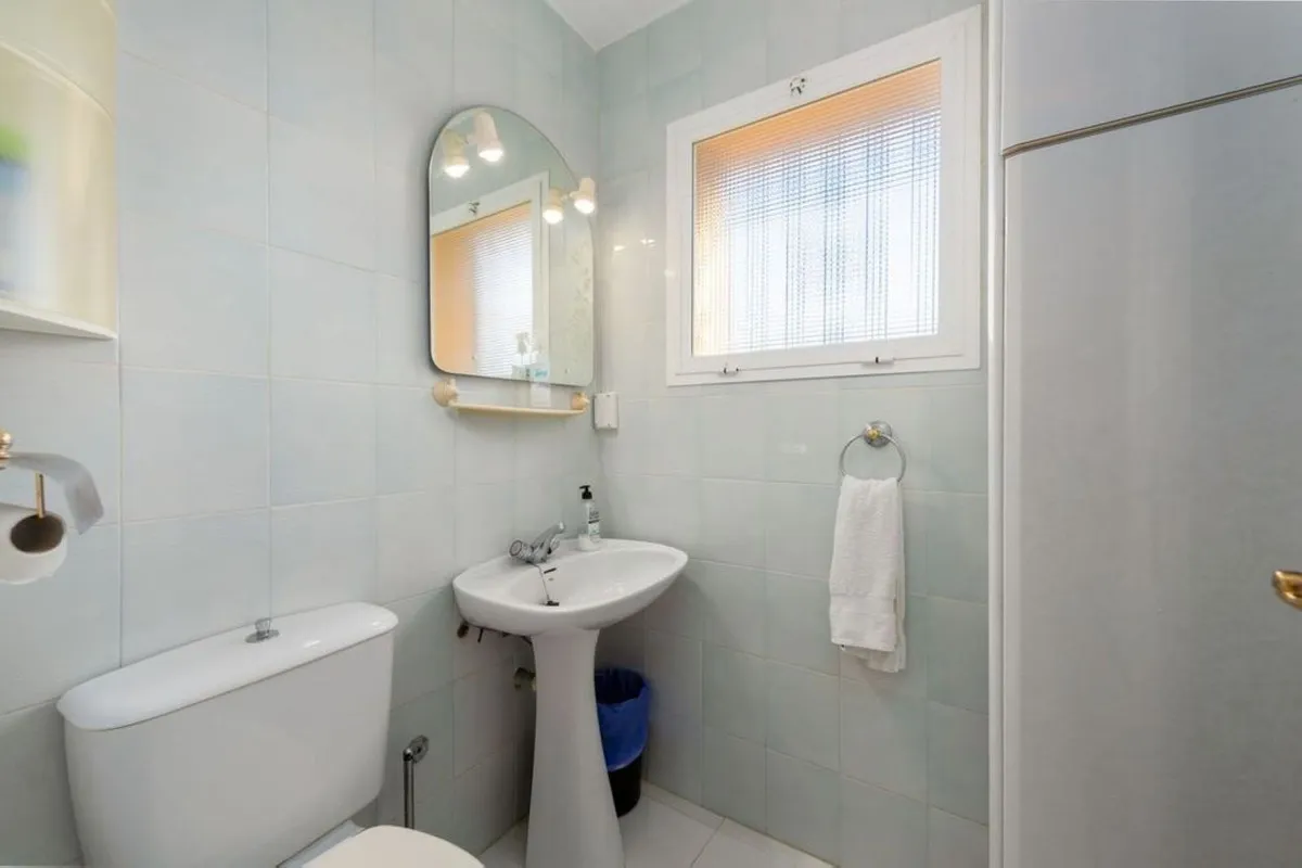 b17c10ce-096a-4682-8f3d-a656cf2f7694