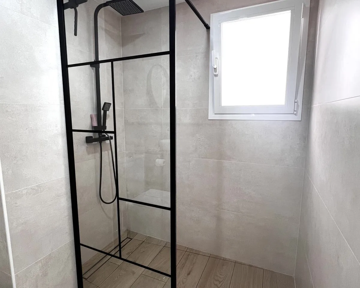 5b561209-1020-4431-a7ac-1f2902e2df4c