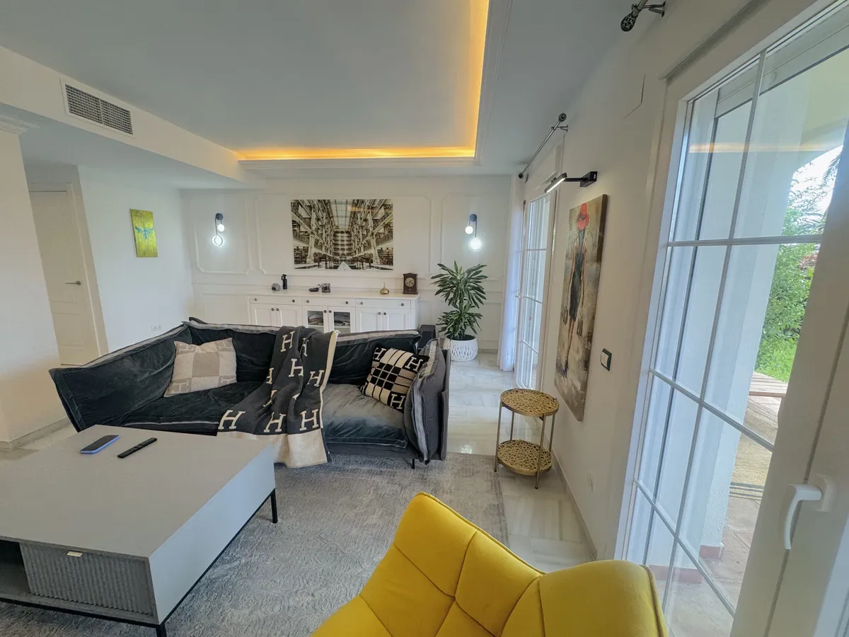 2276631b-d6af-43e6-8689-efb205743304