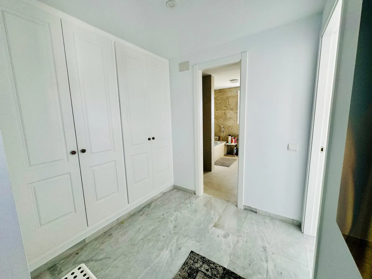 ae0149de-aa43-43de-91f7-622d8b25de1c