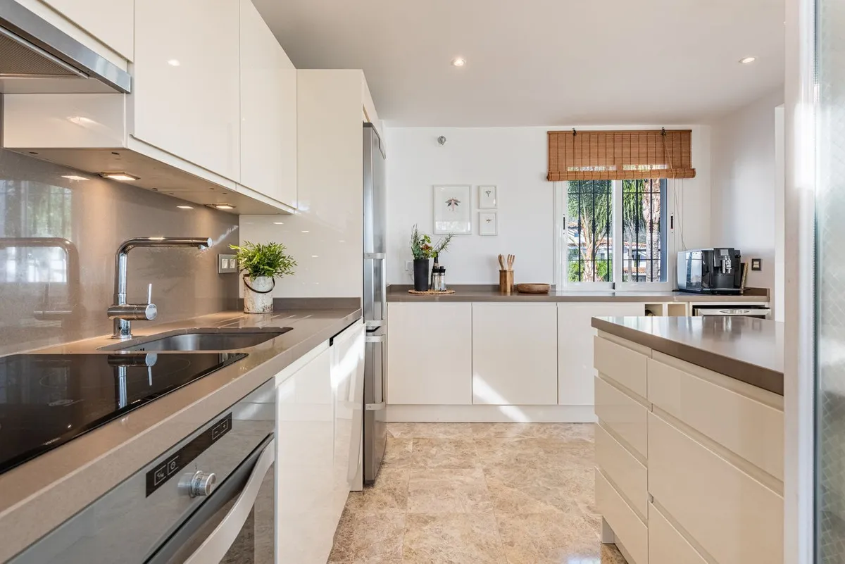 6a200504-c386-4e5f-acb3-7898ed9637af