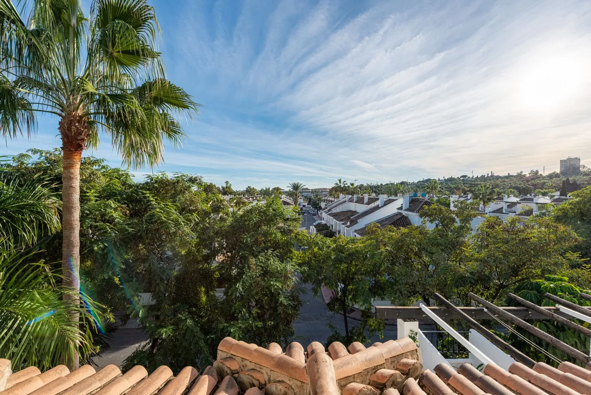 7049dc10-4fc6-46d1-a3e3-e47eaa1f6d0e