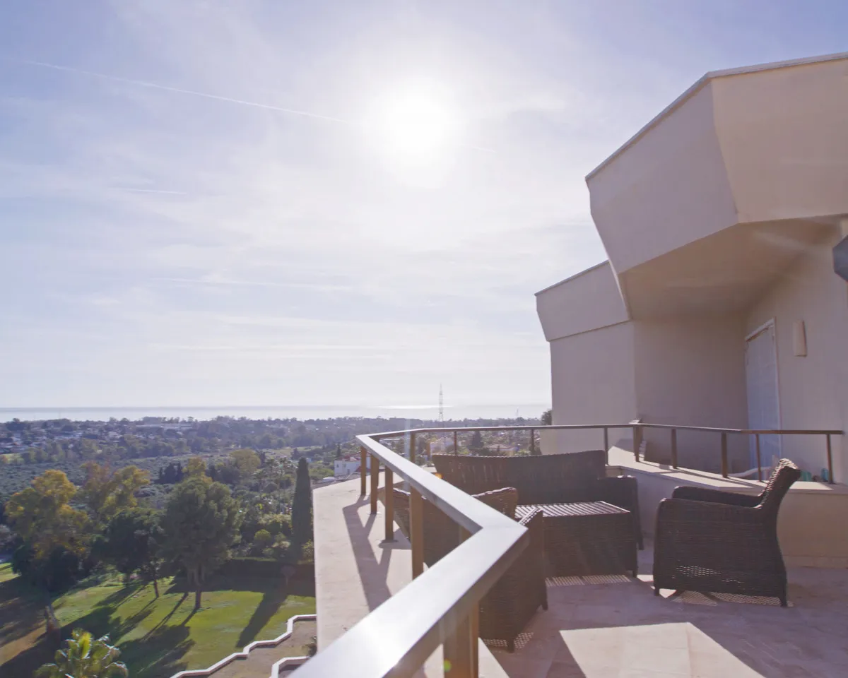 93041527-aacb-41d9-acfb-5b227d15d302