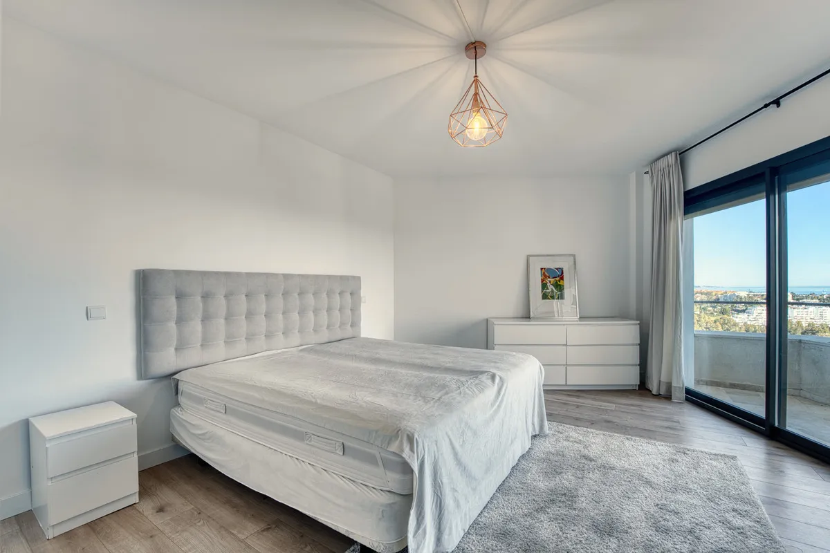 c5f2d140-f4cb-4335-8628-3dc2a220b1f8