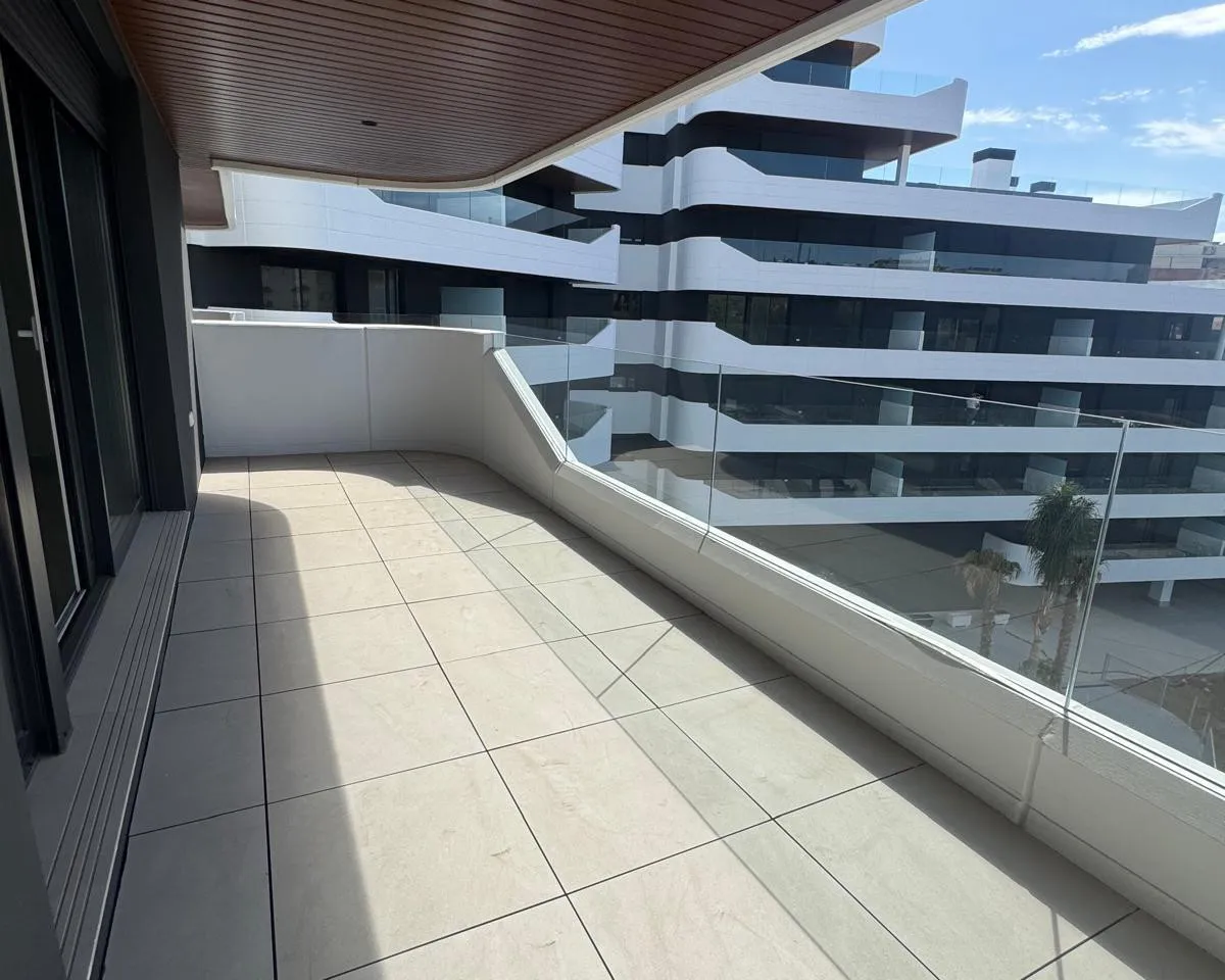 e3381afe-b029-41ef-89dc-5ce0cfb8066d