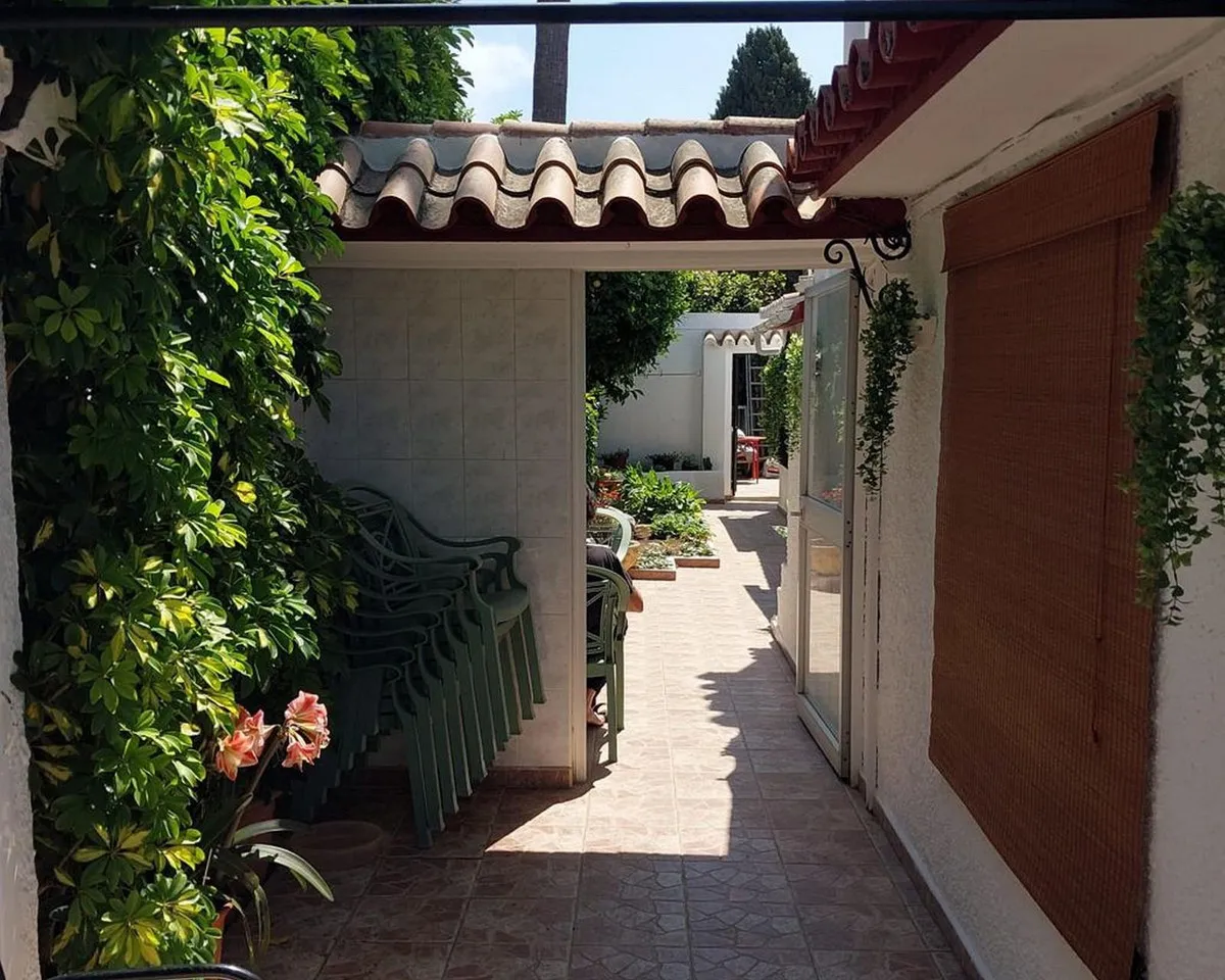 afa9b3ee-6104-4582-9df3-daa6497cc2bf