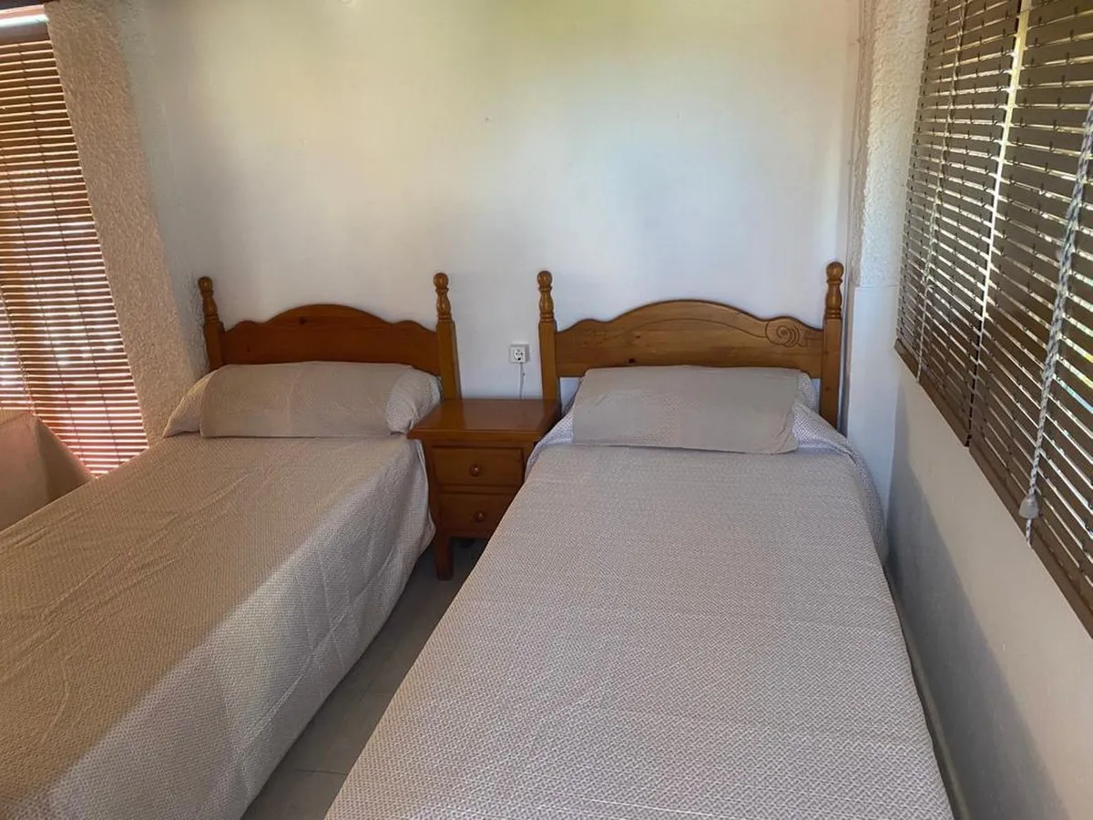 c859fc78-38bf-489c-8de5-2ffe709496a9