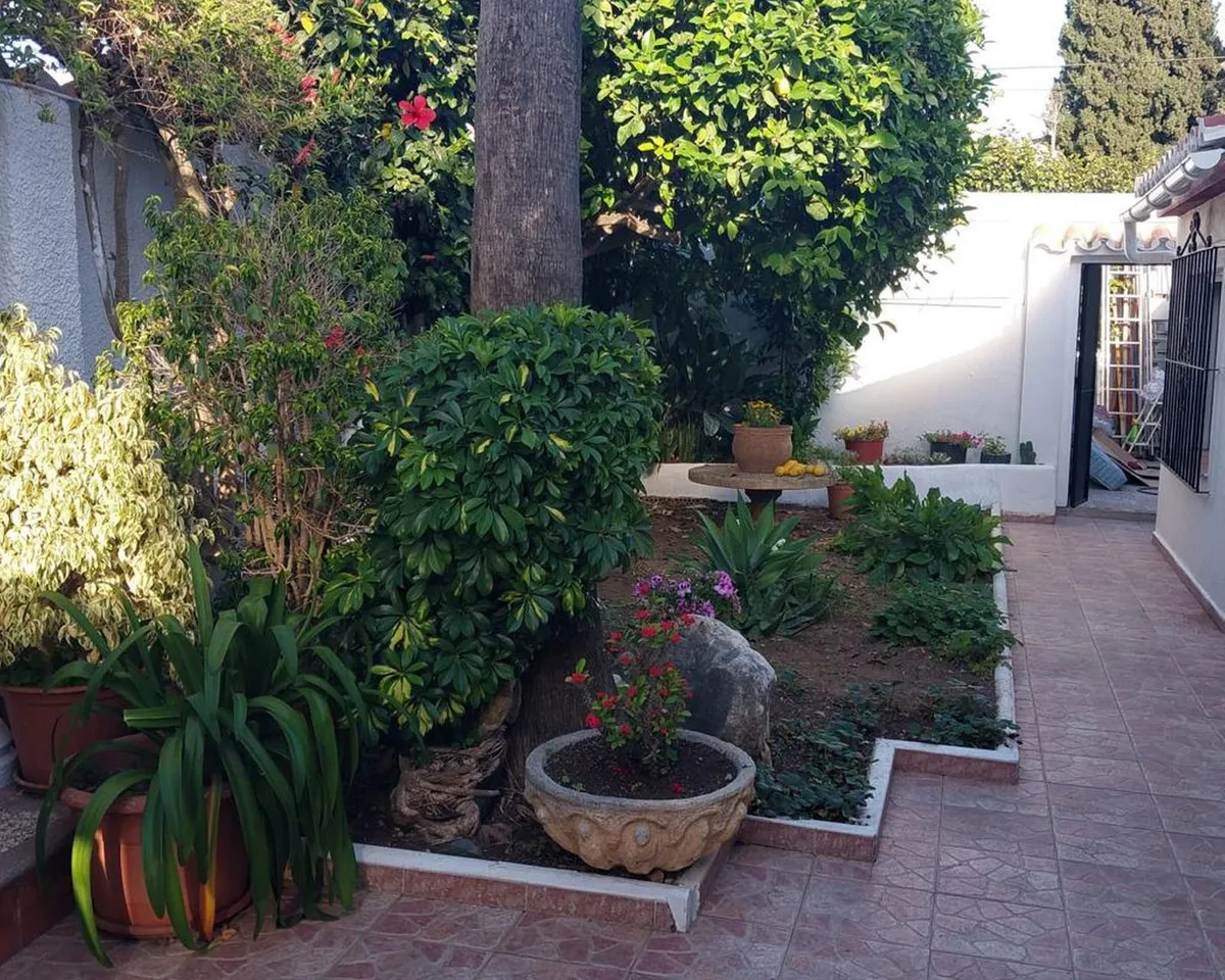 f45ff836-a7b2-4764-8752-c790b9167e6c