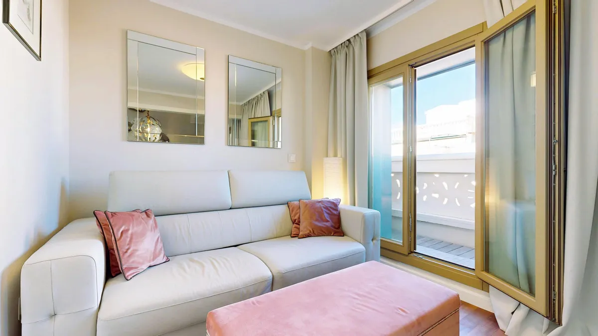 9c5e1e3f-a7fc-459c-9e85-3e9c5c7d0d46