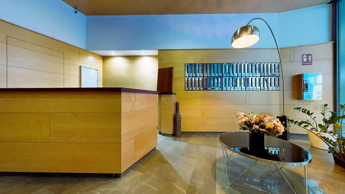 f6a974e5-d405-49e3-8bf4-b500bd509c96