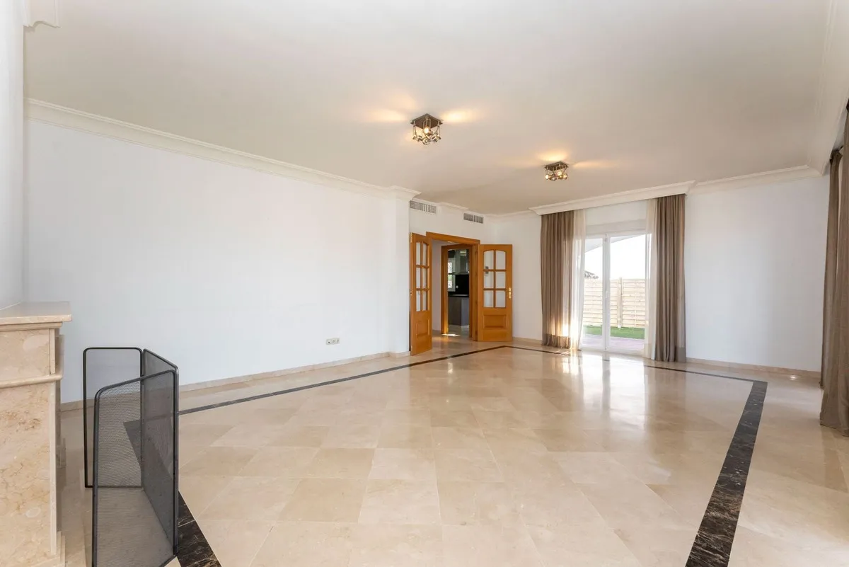 1a1d8e0c-9c01-4999-9070-f75a97d4860a