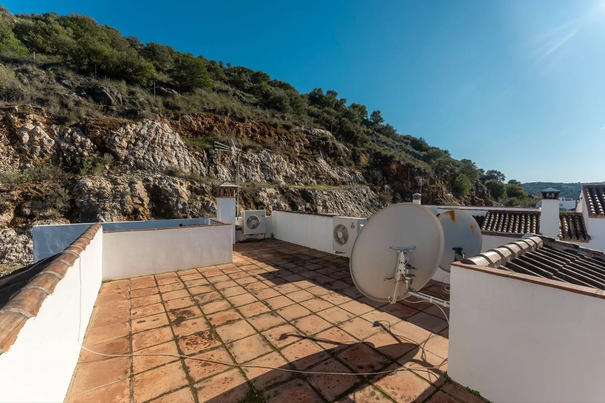 53bb71ce-0025-41b4-abcb-8cc4b4345c54