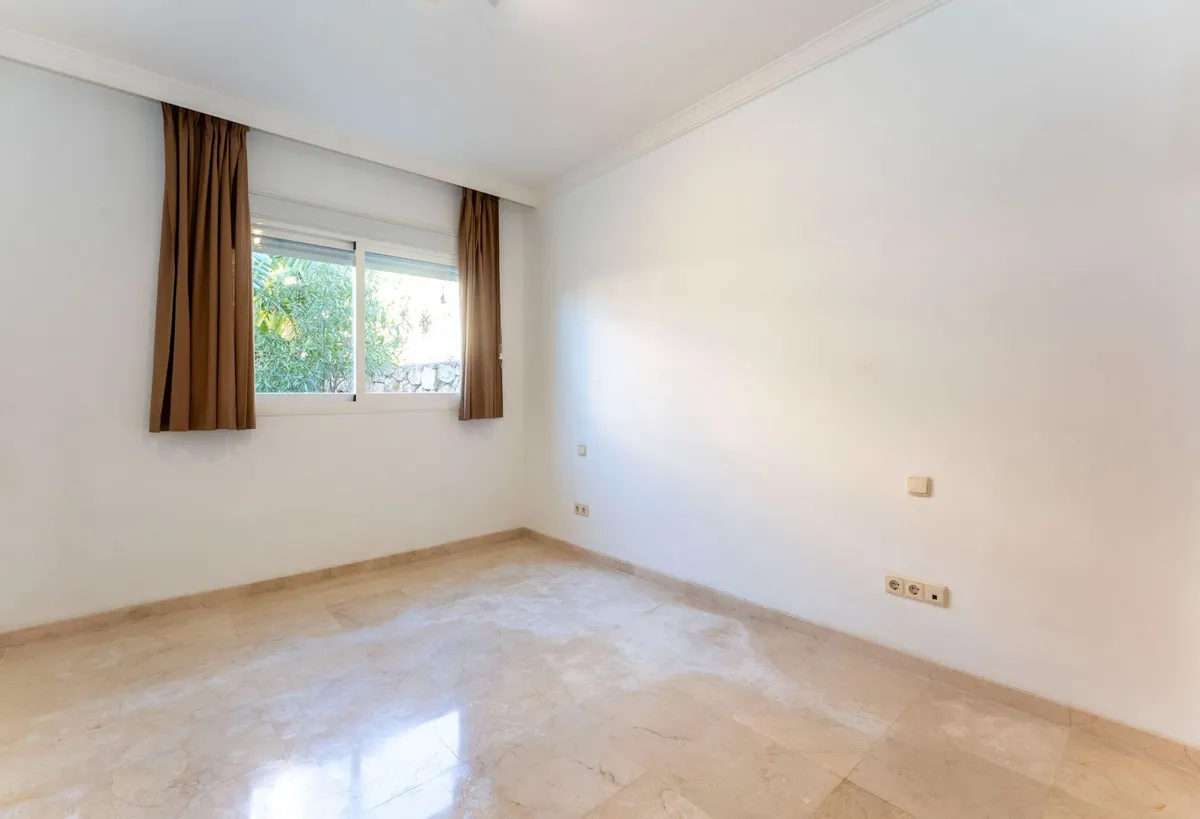 6ffed79a-97fd-48c1-a8e1-7f5d89142503