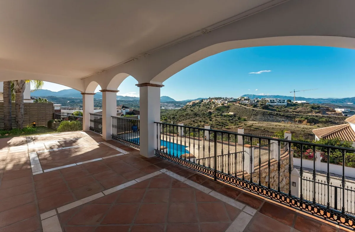 8301f1e7-827f-4edc-9ca8-aa37a114d360