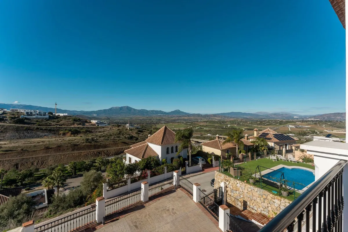 851f0c96-93eb-421f-9d87-ce7f6b3cd488