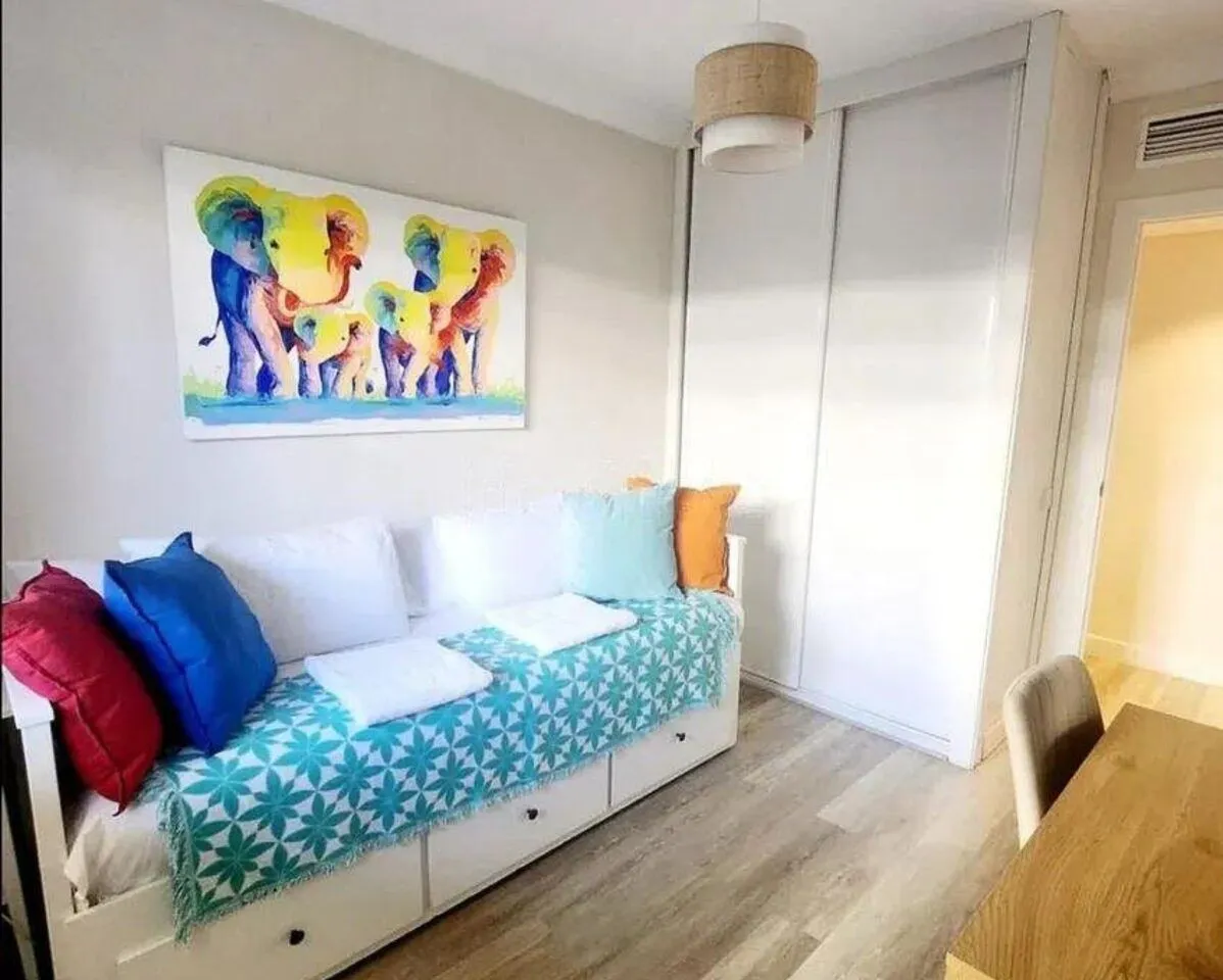 a5fa315c-8dd0-42e5-a462-5374e915279a