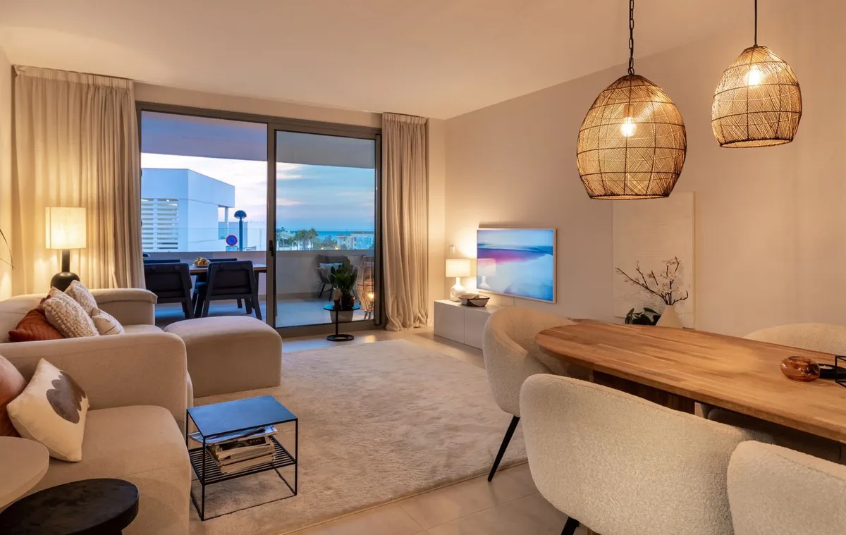 79139764-f119-4ea0-9152-e73865897366