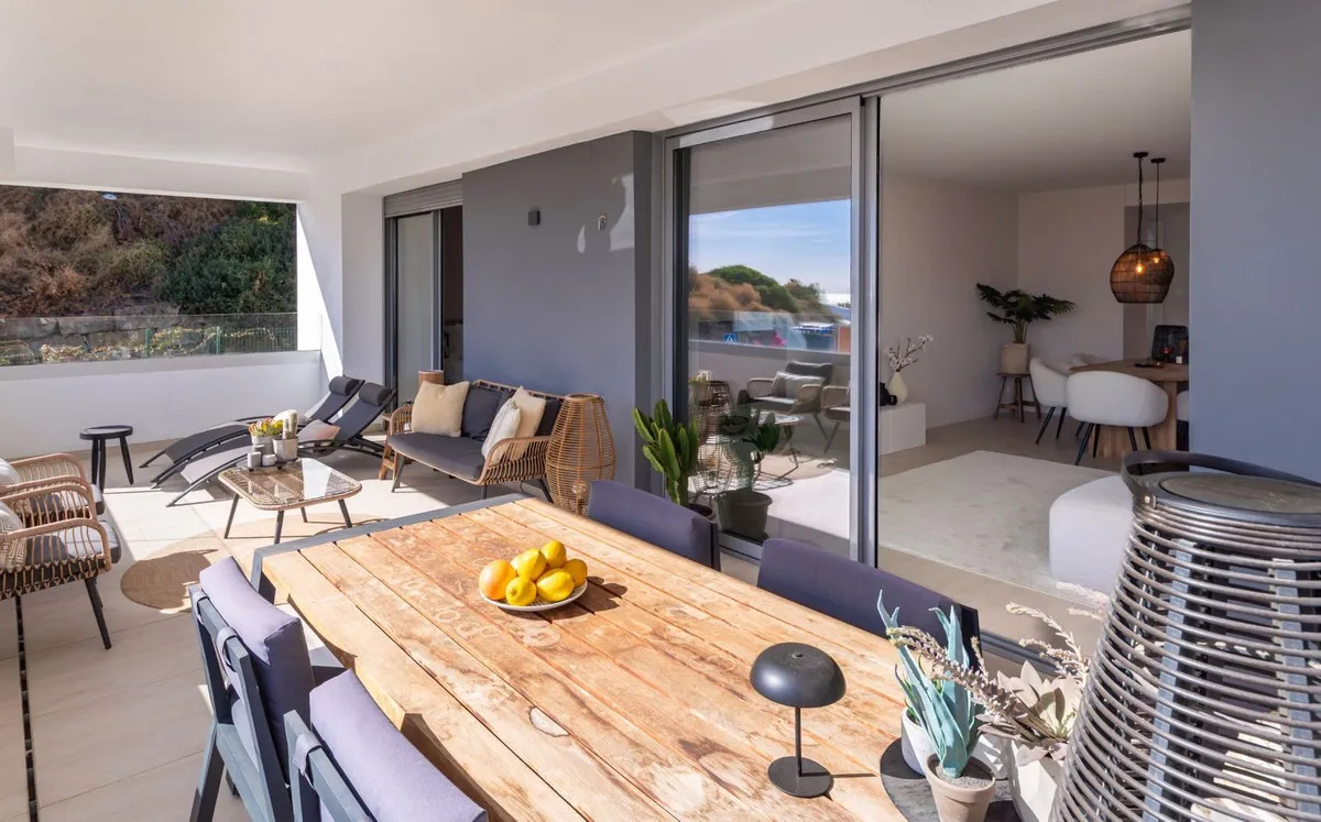 83929040-c686-4aae-8913-090900c07139