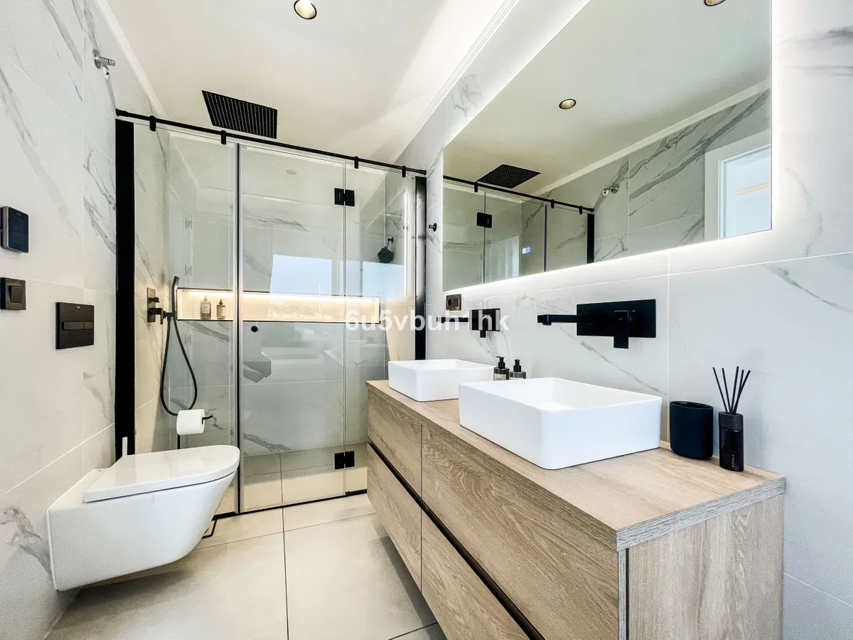 06025069-e670-48c8-b726-ebba7c41627f