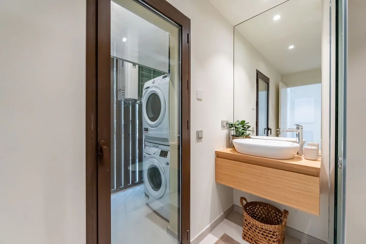 e6714d17-206e-440f-91c9-a5b8a01d8f45