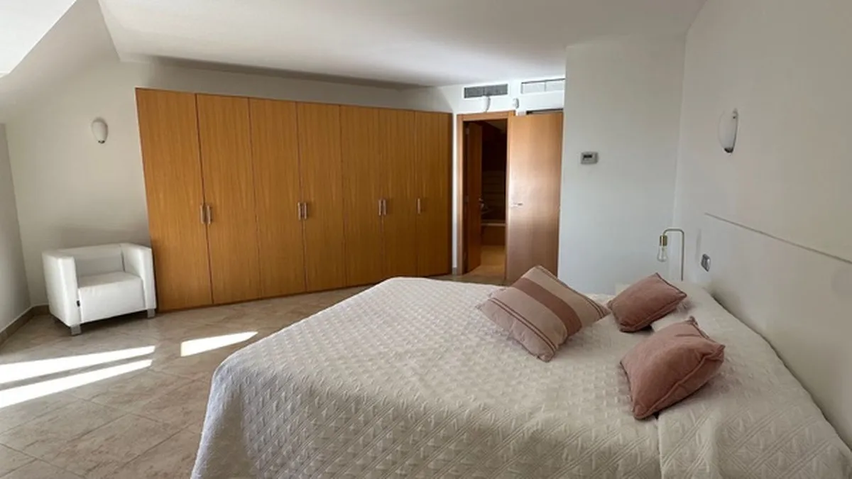 d6b368b6-b2a3-4e6b-b95a-d1201ff4e046